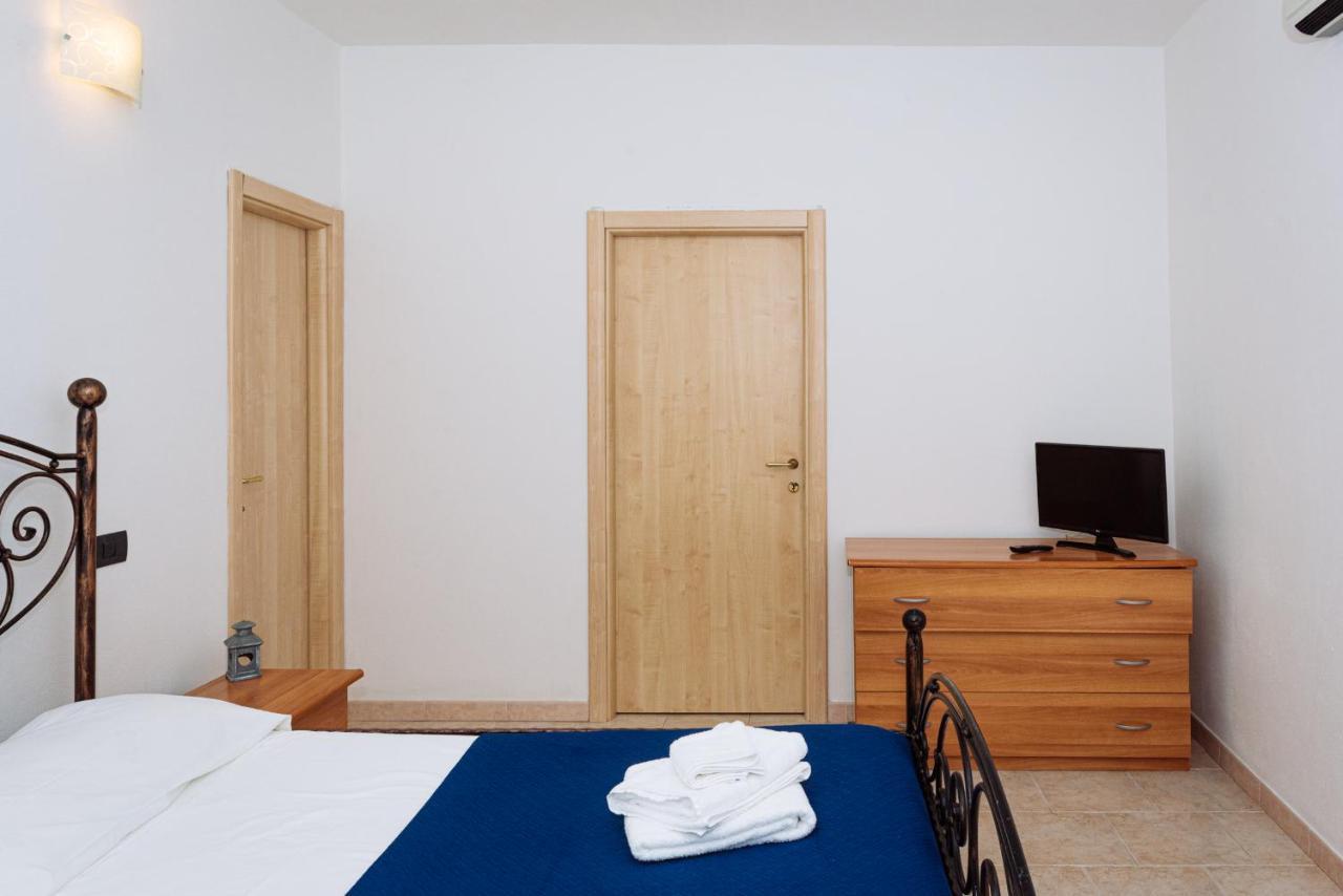 Casa Vacanze Maestrale - By Faendho Porto Torres Kültér fotó