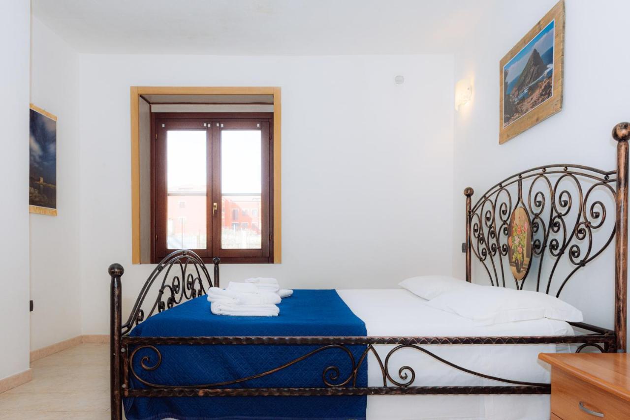 Casa Vacanze Maestrale - By Faendho Porto Torres Kültér fotó